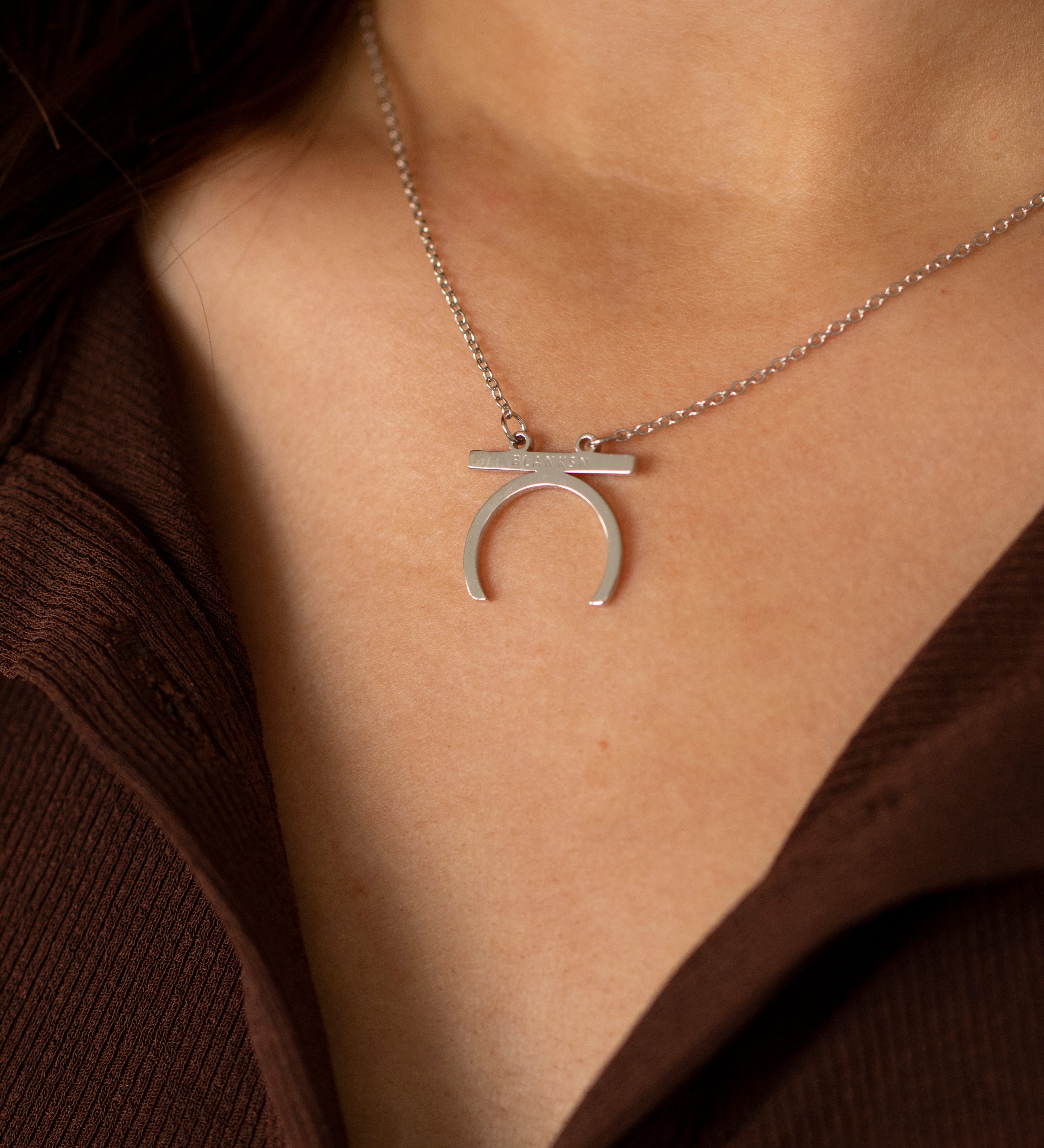 Female Empowerment Crescent Moon Necklace Silver (925 Sterling Silver)